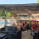 Mobil-home Confortable Avec Terrasse Pour 6 Personnes - Api-1-52-836 La Cassagne