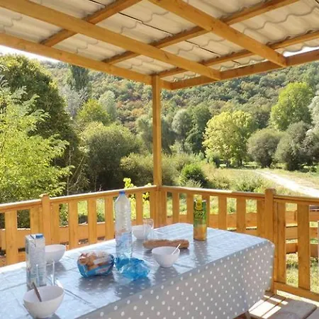 Mobil-home Confortable Avec Terrasse Pour 6 Personnes - Api-1-52-836 Campsite *