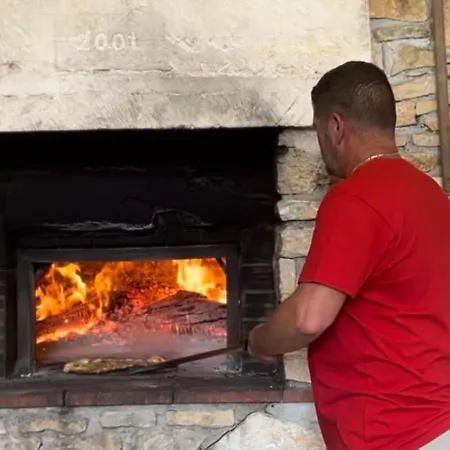 Кемпинг Mobil-home Confortable Avec Terrasse Pour 6 Personnes - Api-1-52-836 *